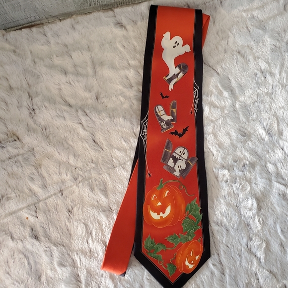 Hallmark Seasonal Concepts Men's Halloween Spooky Novelty Ghost Tie - Picture 3 of 6
